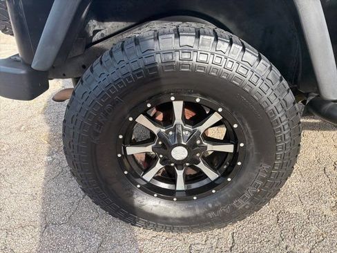 Used 2005 Jeep Wrangler X AWD/4WD image 28