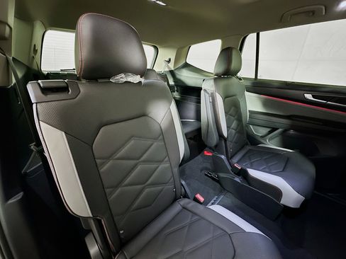 New 2026 Volkswagen Atlas Peak Edition image 27