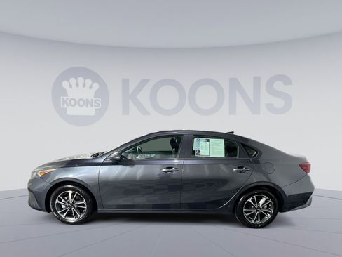 Used 2024 Kia Forte LXS image 2