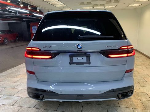 Used 2023 BMW X7 xDrive40i w/ M Sport Package AWD/4WD image 7