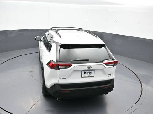 Used 2021 Toyota RAV4 XLE AWD/4WD image 37