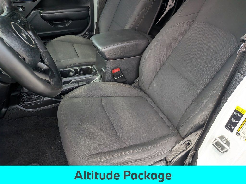 Used 2020 Jeep Gladiator Sport AWD/4WD image 16