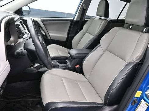 Used 2018 Toyota RAV4 Limited w/ Advanced Technology Package AWD/4WD image 24