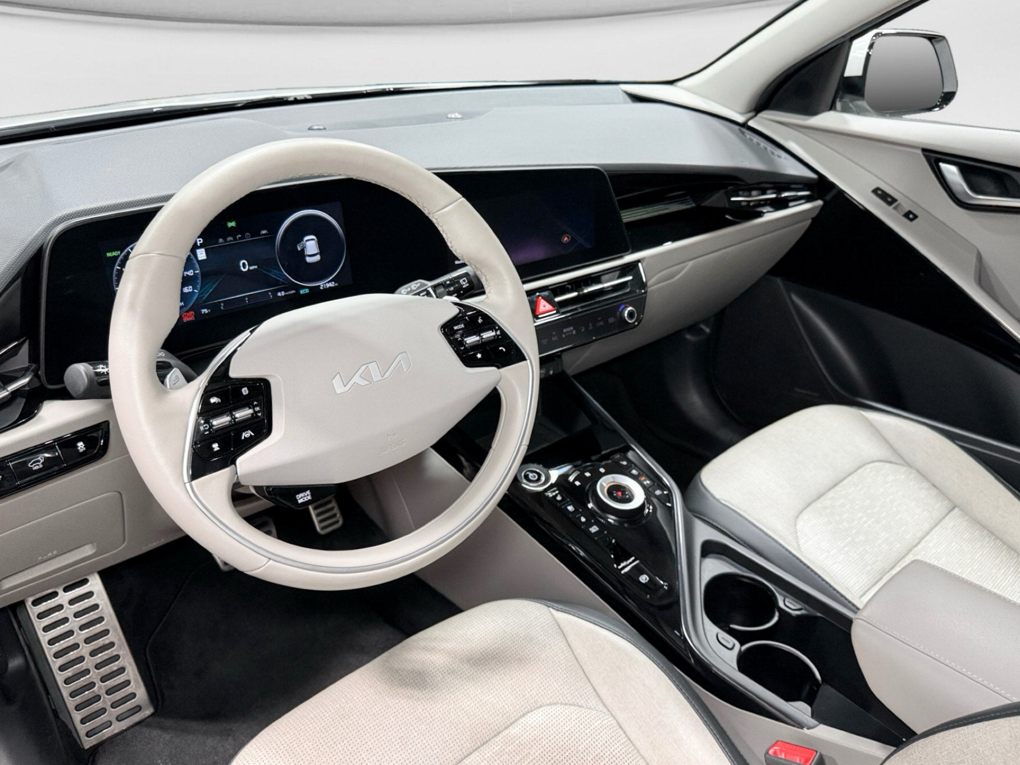Used 2023 Kia Niro Wave FWD image 18