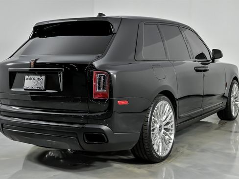 Used 2022 Rolls-Royce Cullinan image 12
