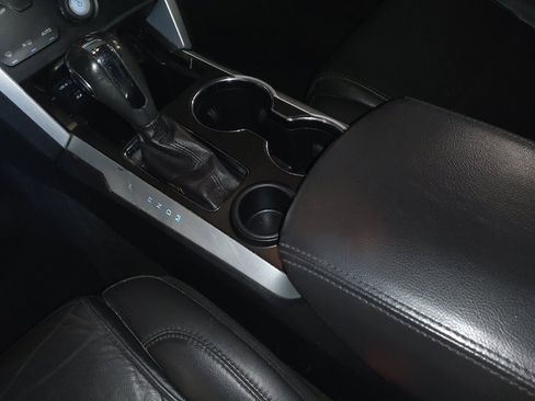 Used 2015 Ford Explorer XLT w/ Equipment Group 202A image 26