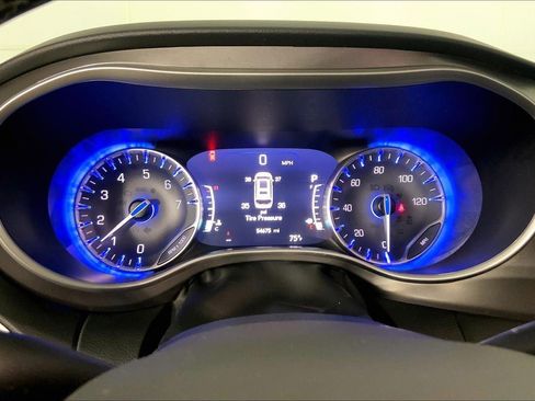 Used 2024 Chrysler Pacifica Touring-L FWD image 20