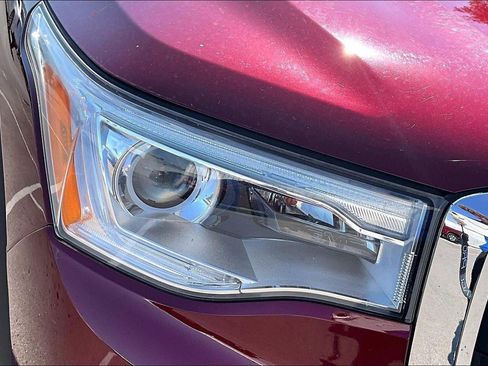 Used 2018 GMC Acadia SLE FWD image 27