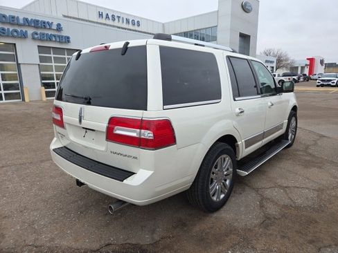 Used 2007 Lincoln Navigator Ultimate image 5