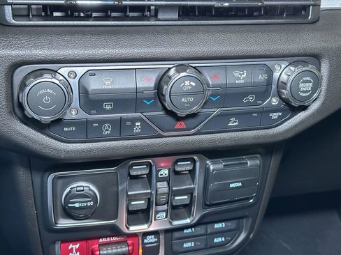 New 2026 Jeep Gladiator Willys image 27