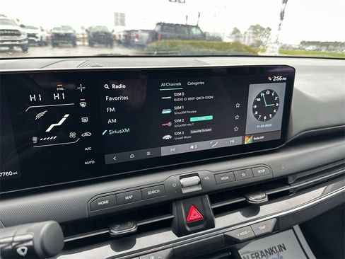 Used 2025 Kia K4 EX image 16