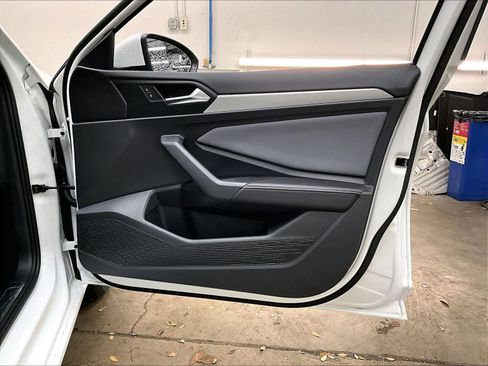 New 2026 Volkswagen Jetta SE image 28