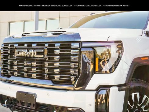 Used 2024 GMC Sierra 2500 Denali Ultimate AWD/4WD image 2