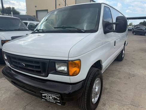 Used 2007 Ford E-250 and Econoline 250 Extended image 3