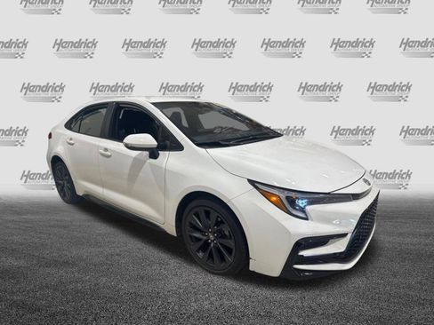 Used 2024 Toyota Corolla SE image 13