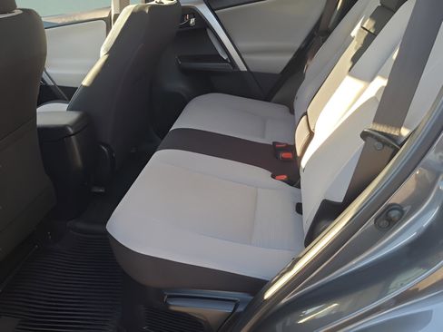 Certified 2018 Toyota RAV4 XLE image 10