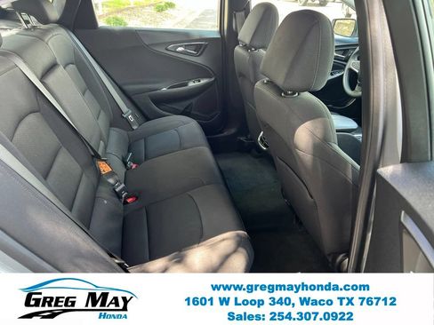 Used 2025 Chevrolet Malibu LT FWD image 14