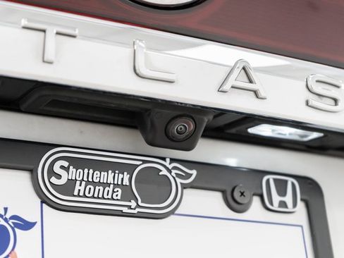 Used 2024 Volkswagen Atlas Cross Sport SE image 11