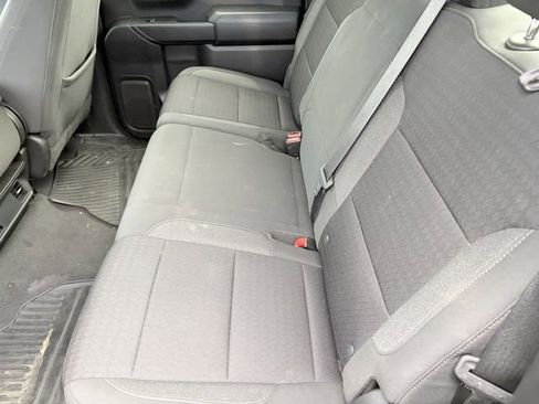 Used 2022 Chevrolet Silverado 1500 Custom image 10