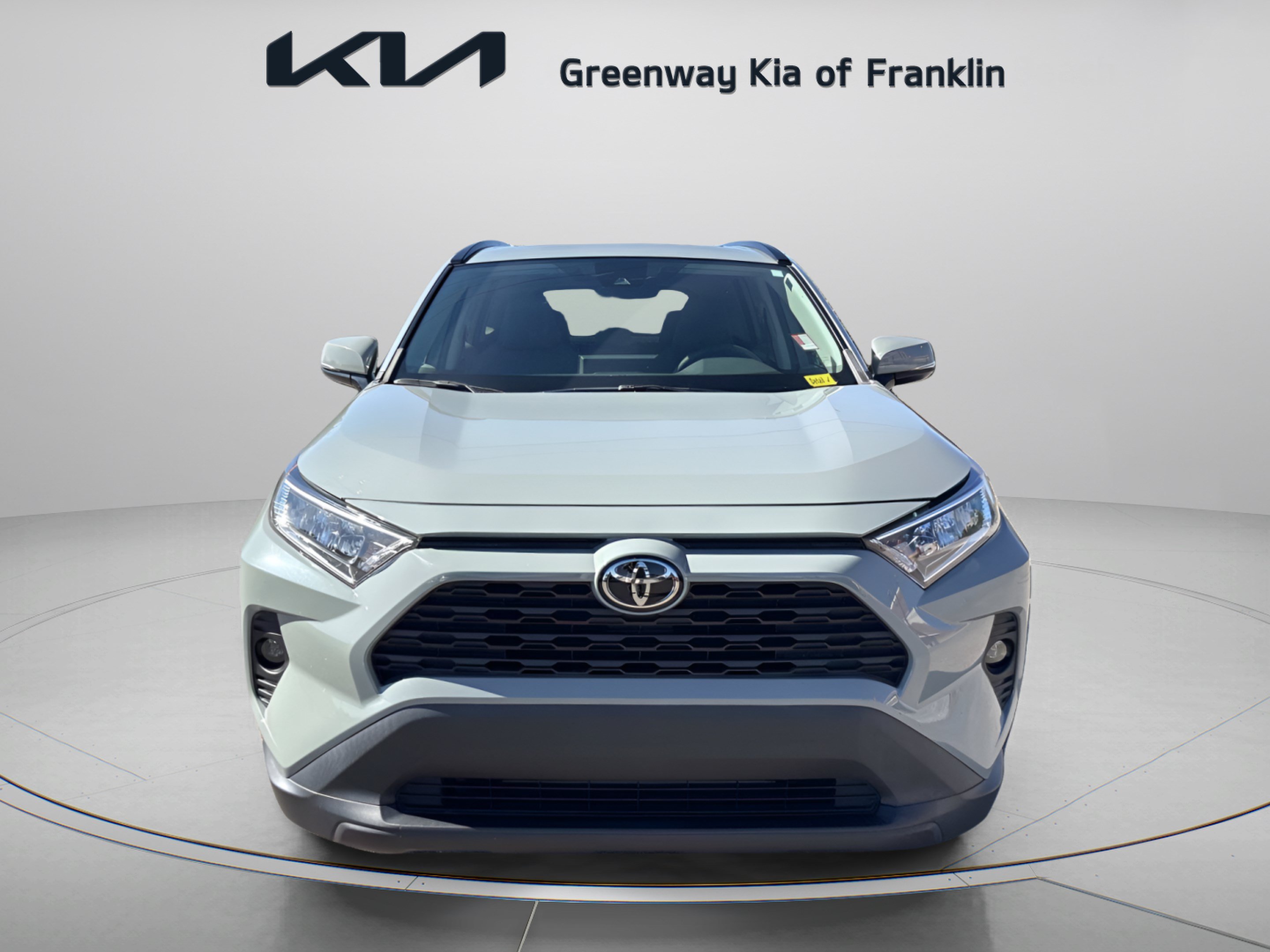 Used 2021 Toyota RAV4 XLE w/ Convenience Package AWD/4WD image 2