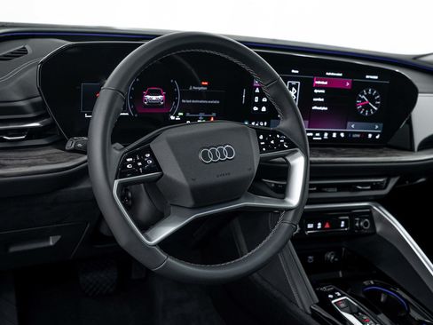 Used 2025 Audi Q5 Premium Plus w/ Premium Plus AWD/4WD image 11