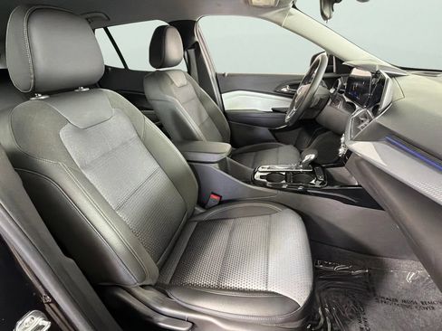 Used 2025 Chevrolet Trax LT w/ Driver Confidence Package FWD image 33