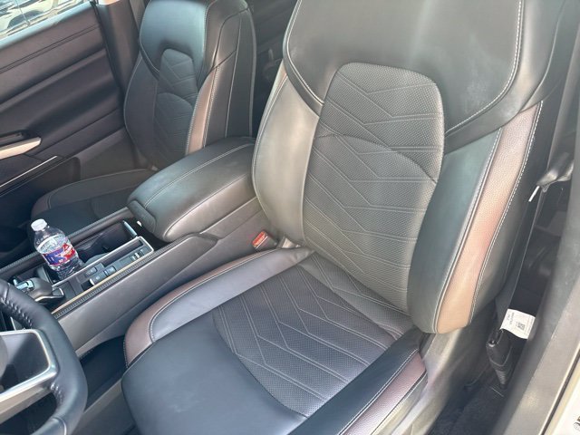 Used 2025 Nissan Pathfinder Platinum w/ Cargo Package FWD image 9