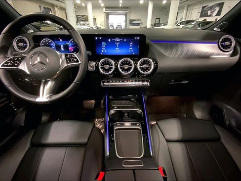 Used 2025 Mercedes-Benz GLA 250 image 14