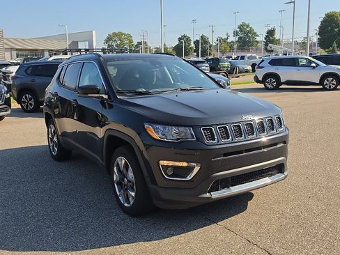 Used 2021 Jeep Compass Limited w/ Sun and Sound Group AWD/4WD image 9