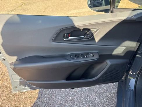 Used 2025 Toyota Prius Limited FWD image 7
