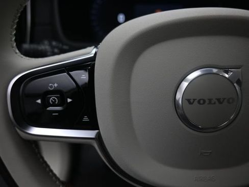 New 2026 Volvo XC90 T8 Ultra w/ Protection Package Premier AWD/4WD image 15
