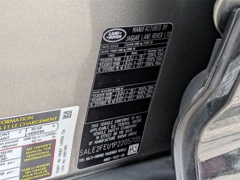 Used 2023 Land Rover Defender 130 X-Dynamic SE image 43