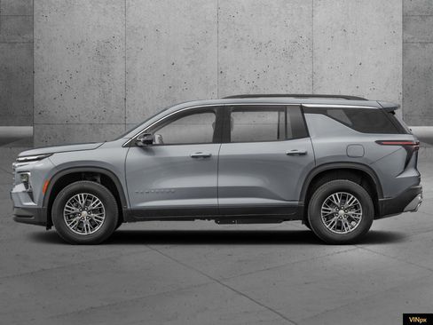 New 2026 Chevrolet Traverse LT image 3