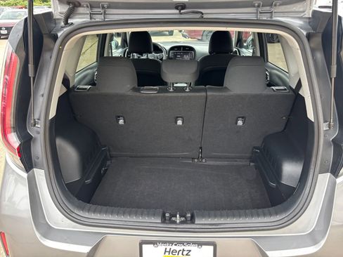 Used 2025 Kia Soul LX w/ LX Technology Package FWD image 29