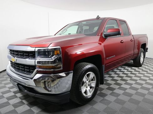 Used 2017 Chevrolet Silverado 1500 LT w/ All Star Edition AWD/4WD image 5