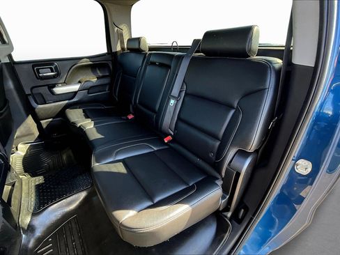 Used 2018 Chevrolet Silverado 1500 LT w/ All Star Edition image 22