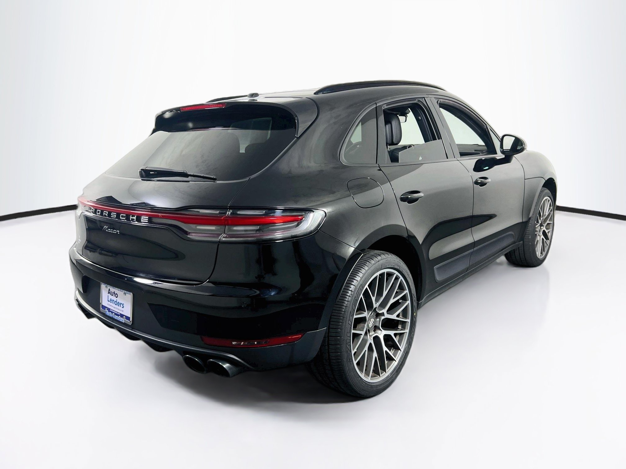 Used 2020 Porsche Macan AWD/4WD image 5