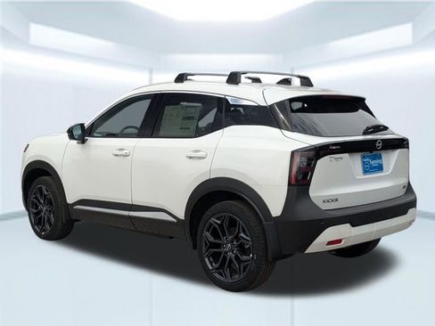 New 2026 Nissan Kicks SR image 4