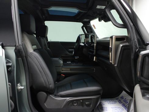 Used 2024 GMC Hummer EV 3X w/ LPO, Illumination Package image 16