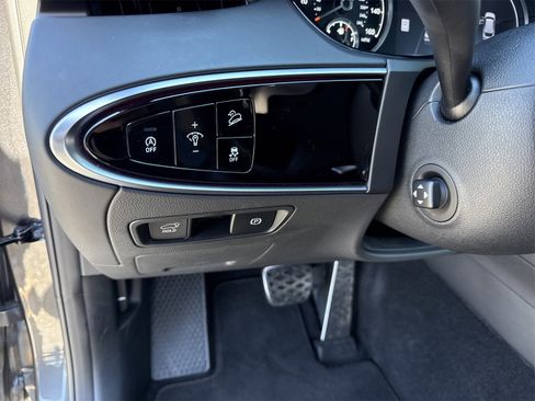 Used 2023 Genesis GV70 3.5T Sport w/ Winter Weather Package image 17