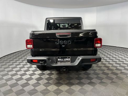 Certified 2023 Jeep Gladiator Willys image 6