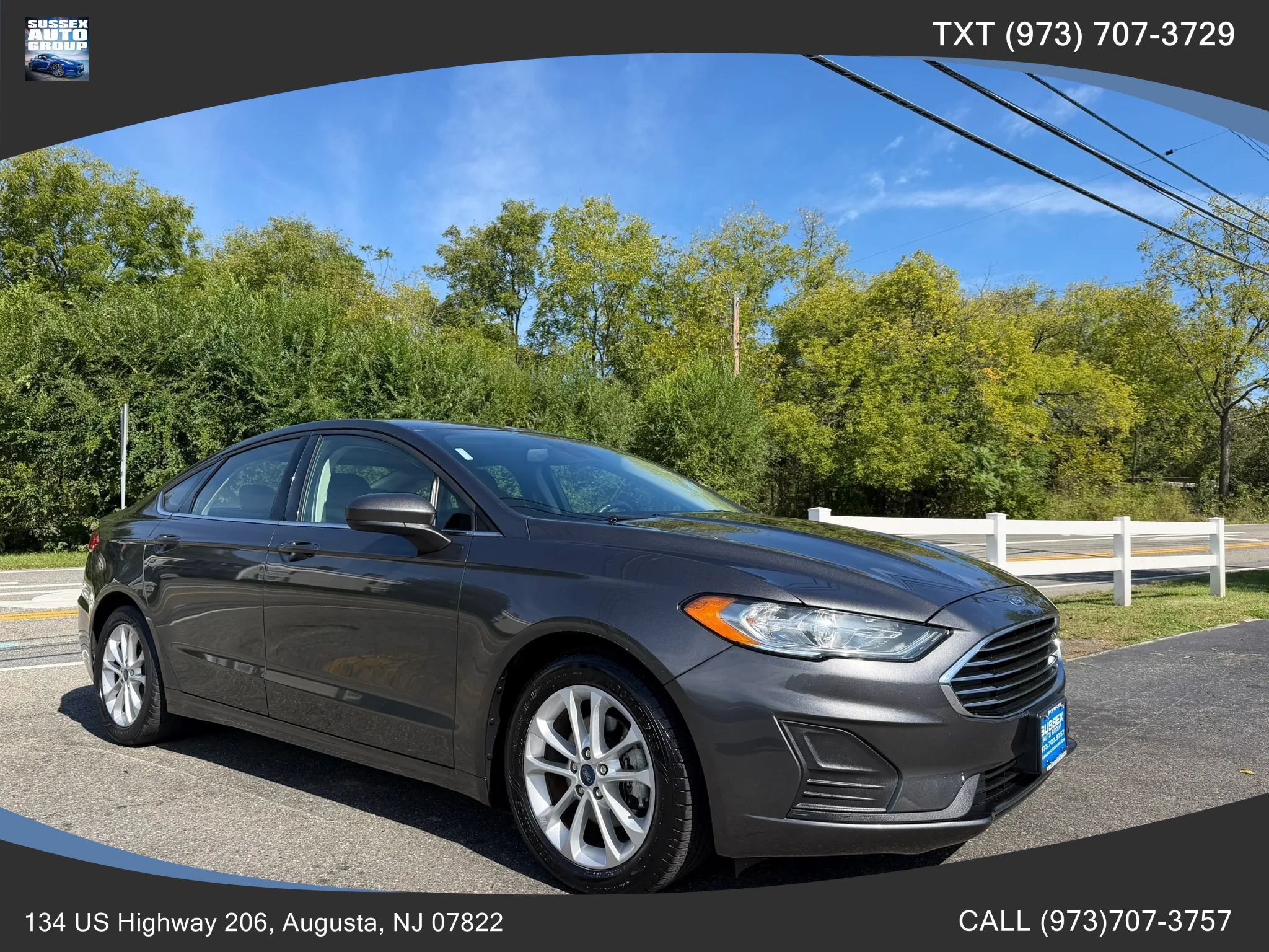 Used 2019 Ford Fusion SE FWD image 1