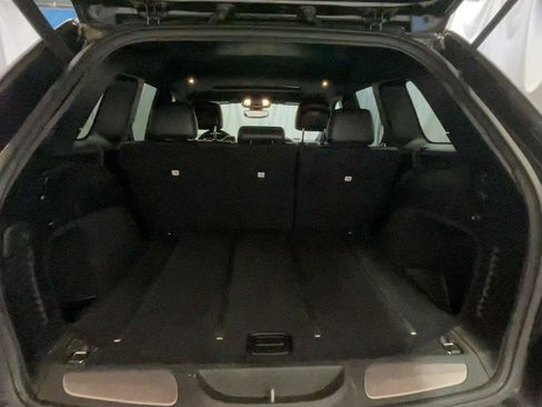 Used 2017 Jeep Grand Cherokee Limited AWD/4WD image 22