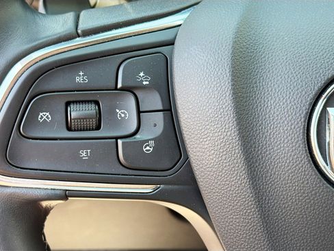 Used 2023 Buick Envision Essence AWD/4WD image 14