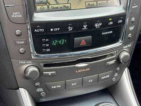 Used 2011 Lexus IS 250 w/ F-Sport Pkg w/Summer Tires RWD image 18