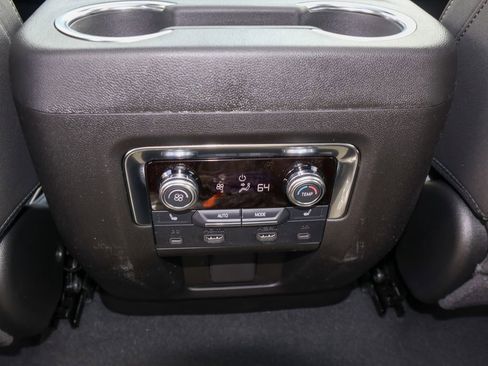 New 2026 GMC Yukon XL Elevation w/ Elevation Premium Package AWD/4WD image 15