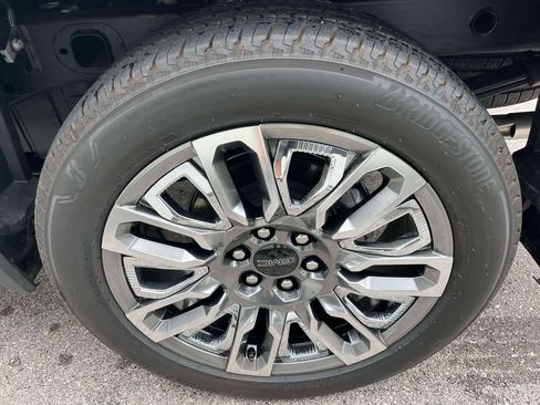 Used 2026 GMC Sierra 1500 Denali Ultimate AWD/4WD image 12
