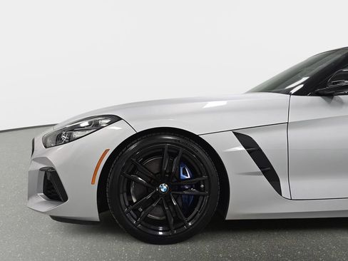 Used 2022 BMW Z4 M40i w/ Shadowloine Package RWD image 10