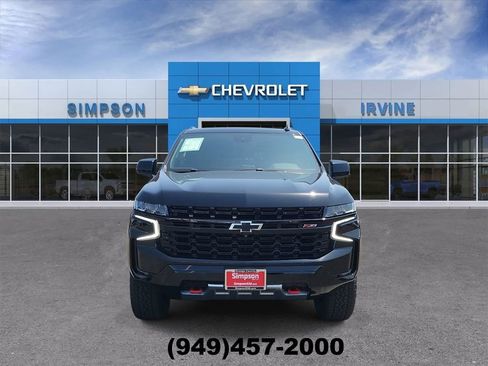 Used 2024 Chevrolet Tahoe Z71 w/ Luxury Package AWD/4WD image 3