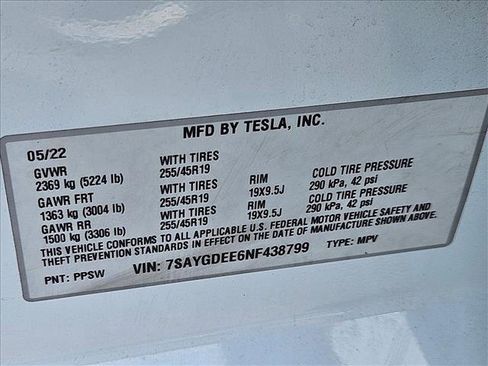Used 2022 Tesla Model Y Long Range AWD/4WD image 25